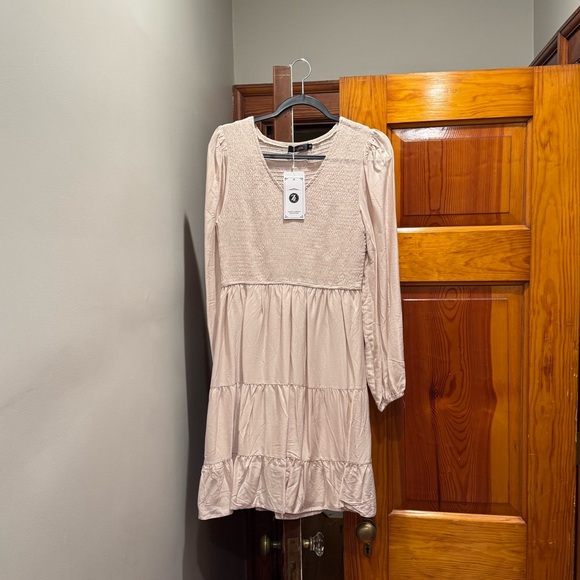 Cream women’s dress - Picture 1 of 3
